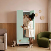 Armadio per Cameretta Vaarentaa a 2 Ante con Cassetto 126x60x41 cm - Bianco/Menta Verde [en.casa]