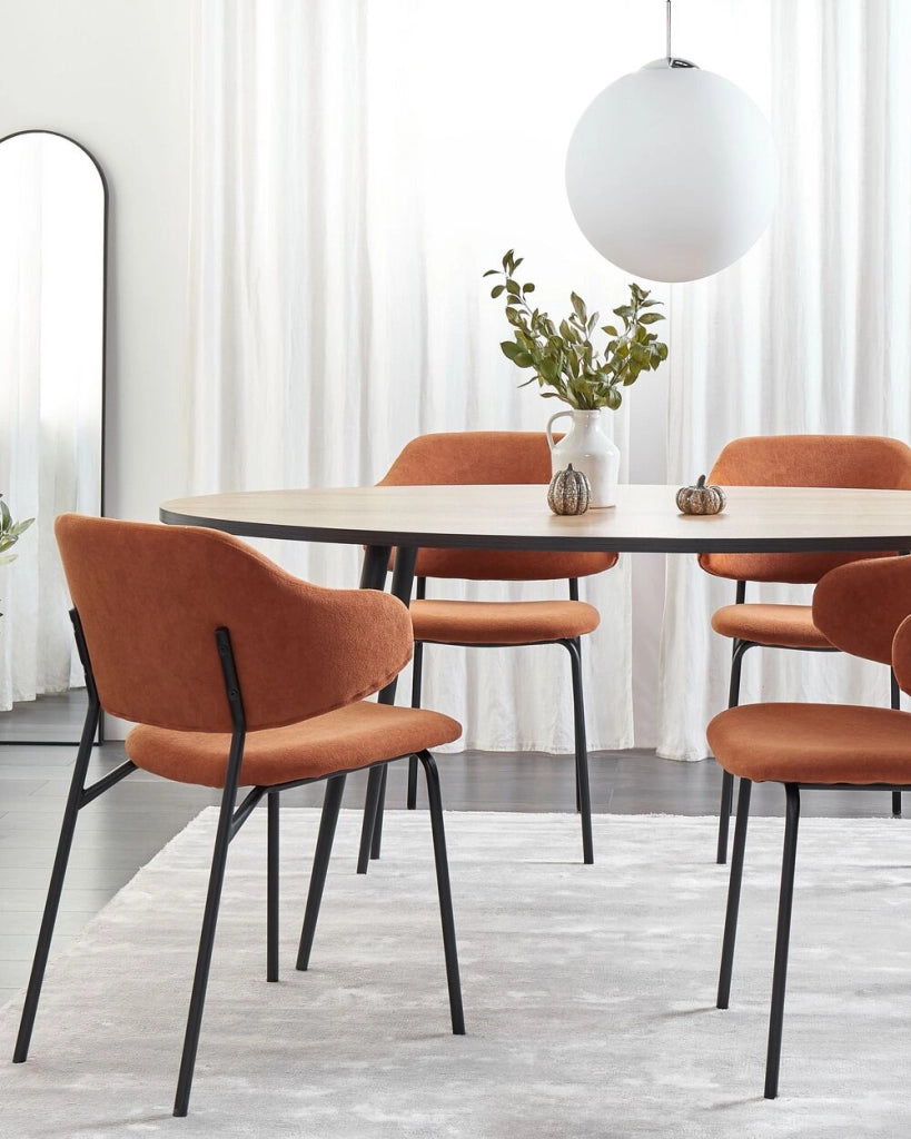 Set di 2 sedie da pranzo con sedile imbottito in tessuto arancione senza braccioli schienale curvo stile moderno