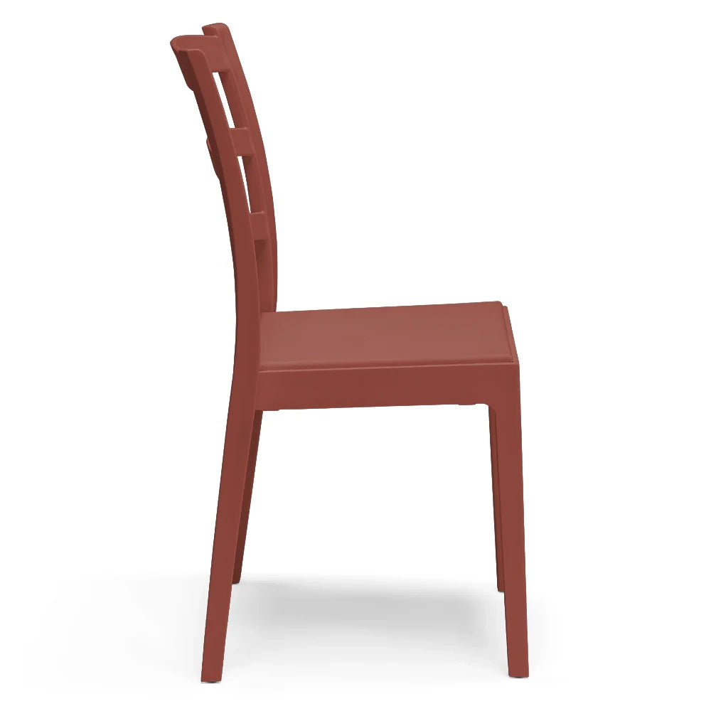 Set 2 sedie in polipropilene REA, MADE IN ITALY, impilabile, resistente ai raggi UV, design classico, ideale per sala da pranzo, cucina, sala d’attesa, bar, ristoranti o giardino, colore Mattone