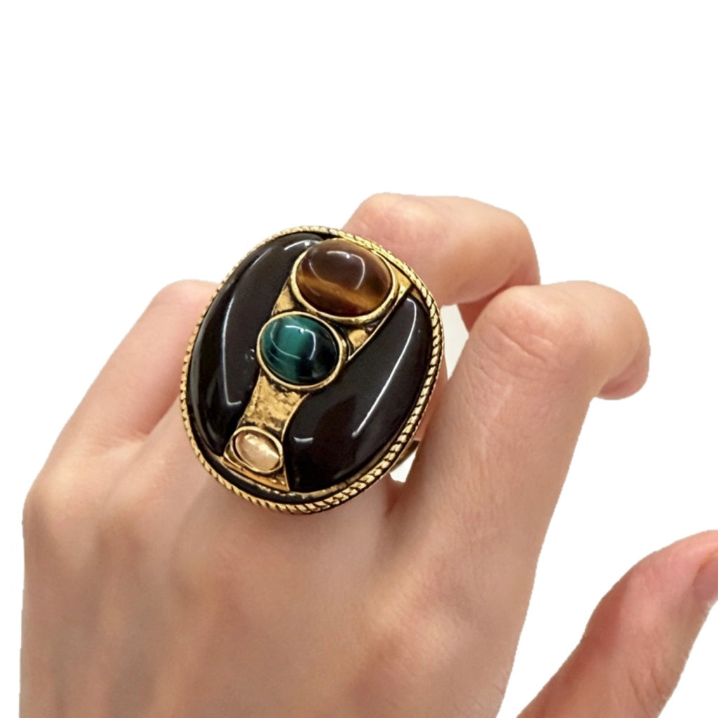 Anello di lusso sobrio in turchese blu occhio di tigre, in stile francese.
