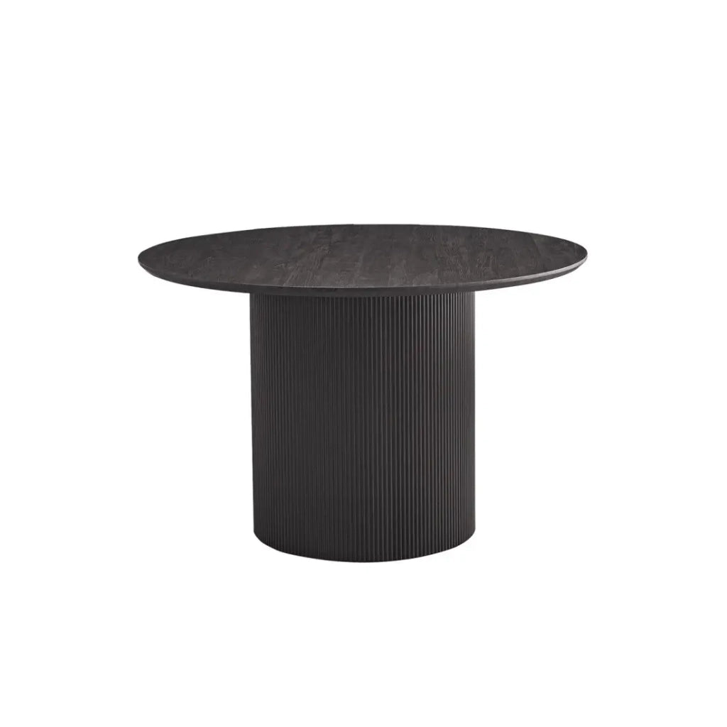 Tavolo da pranzo rotondo VAGOS effetto legno marrone scuro, ideale per una sala da pranzo accogliente.