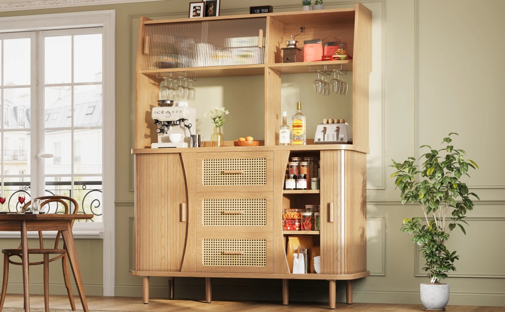 Credenza da cucina con ante scorrevoli in vetro 3 cassetti e vani aperti finitura legno 140 × 40,5 × 174,5 cm