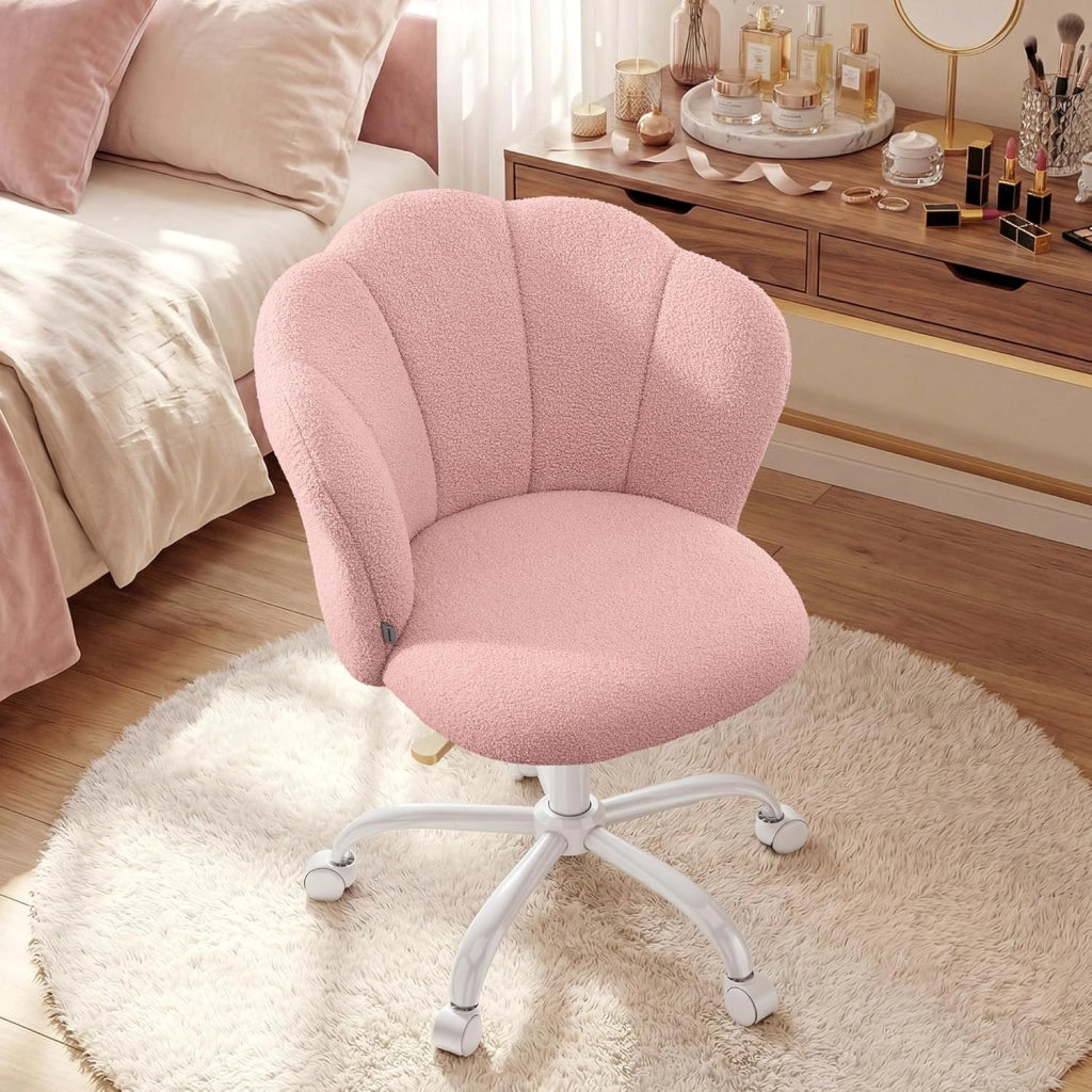 SONGMICS Sedia da Ufficio Girevole a 360°, Sedia da Trucco Imbottita, Tessuto Peluche, Regge 110 kg, Schienale a Petali, Altezza Regolabile, Soggiorno Camera da Letto, Bianco Crema OBG030WD01