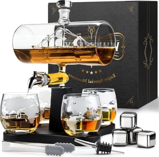Set di Decantazione per Whisky 1100ml con Accessori Luxe 

Contiene: 
- 4 bicchieri per whisky da 285ml
- 4 pietre per whisky
- accessori extra