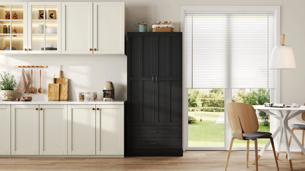 Credenza alta freestanding in MDF con 3 ripiani estraibili, 2 cassetti e ante con vani portaoggetti