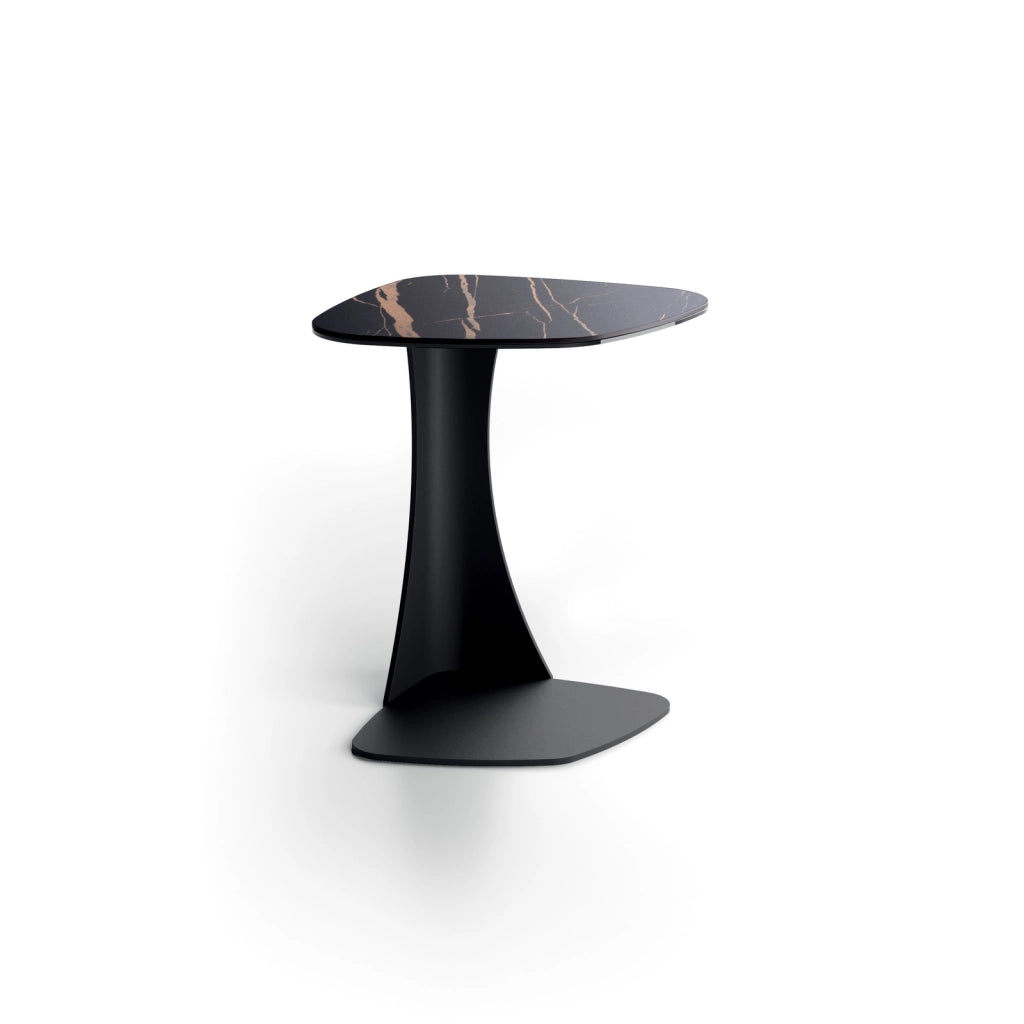 Tavolino Menhir - Tavolino con top in ceramica su vetro marmo nero portoro e struttura in metallo verniciato nero - Stones