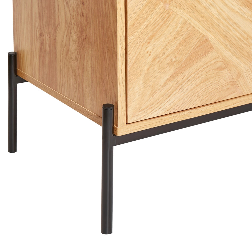 Credenza in legno chiaro con base in metallo nero con cassetti, scomparti e porte, cassettiera, soggiorno retrò