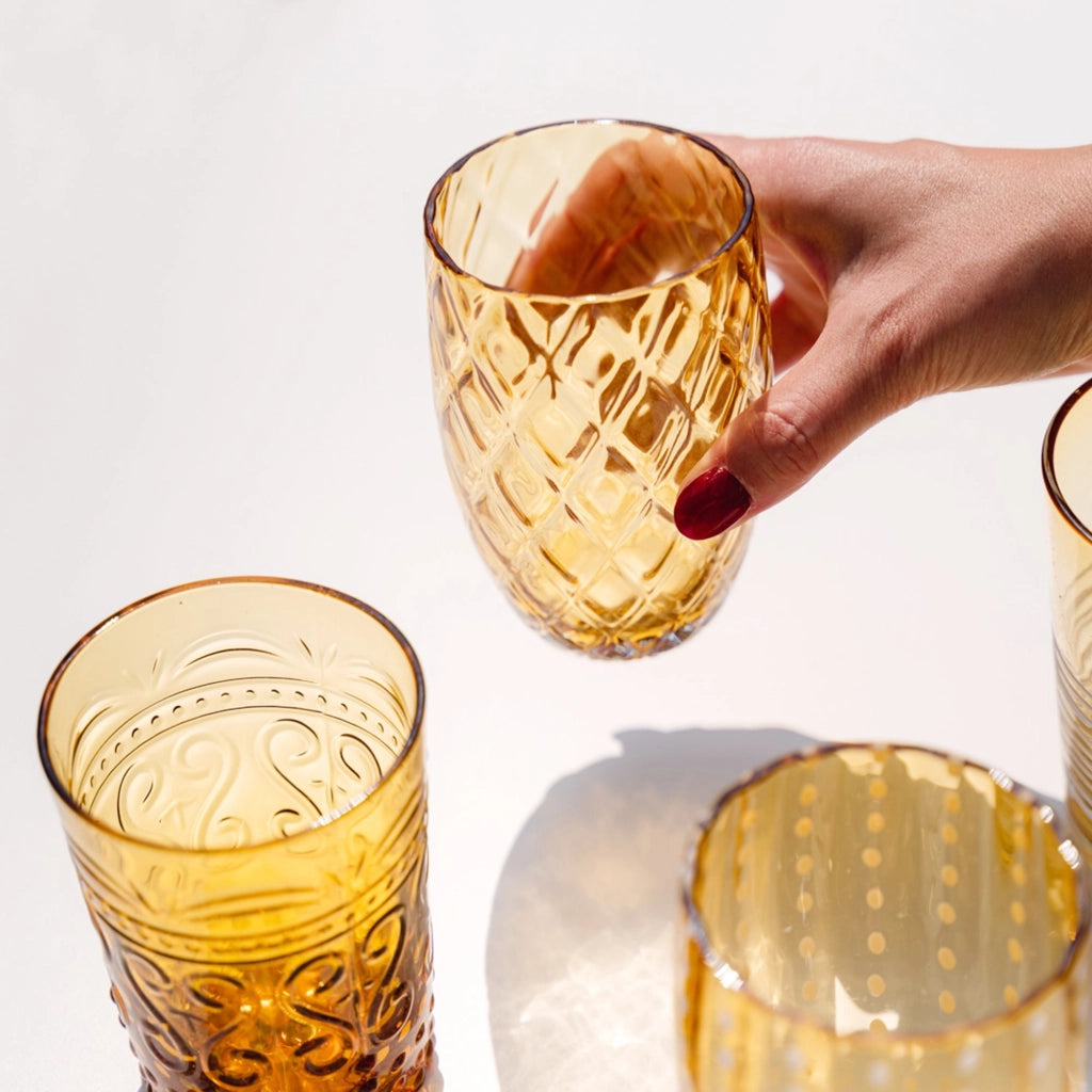 Set 6 Bicchieri Tumbler Losanghe in Vetro Soffiato a Bocca Colore Ambra, Design a Rombi Raffinato ed Elegante per una Tavola di Grande Stile
