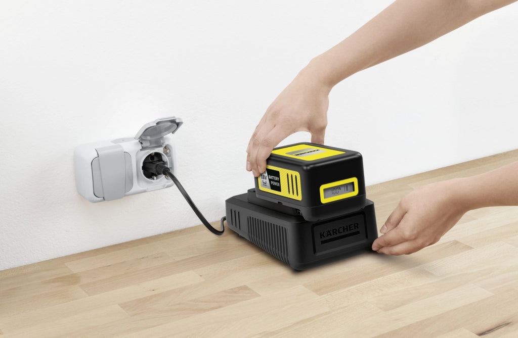 KARCHER - Starter Kit Battery 18/50: Batteria 18/50 + Caricabatterie rapido - compatibili con tutte le macchine con batteria 18V