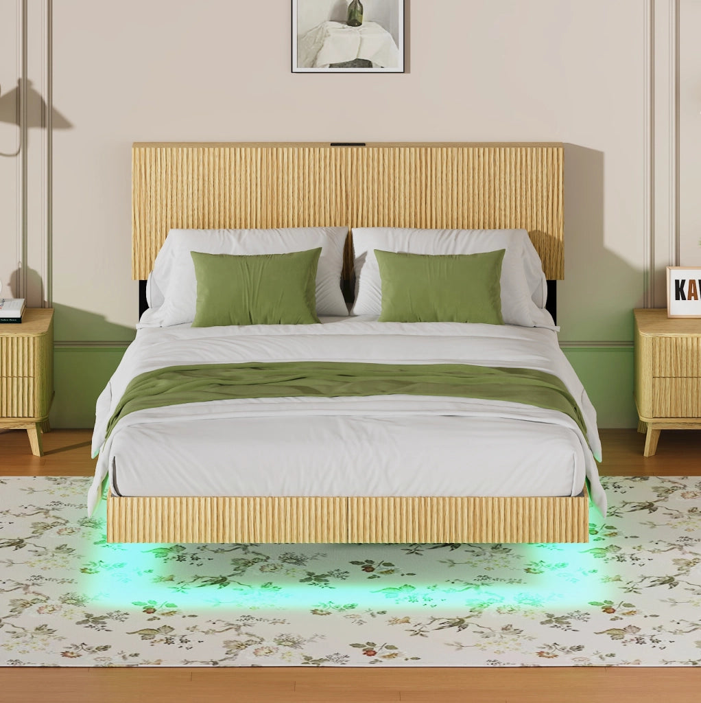 Letto 210.5x144x99.7 cm con design sospeso; testiera con presa e LED RGB; metallo e pannello truciolare; naturale