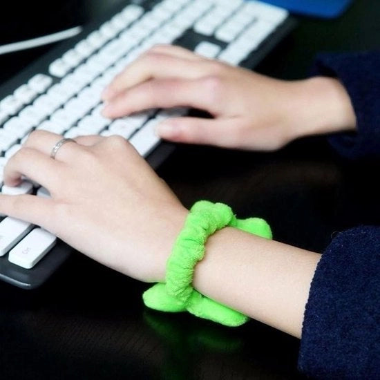 Poltrona per la mano con cuscino soffice e cinturino elastico per alleviare la fatica durante la scrittura e la navigazione (1 pezzo verde)