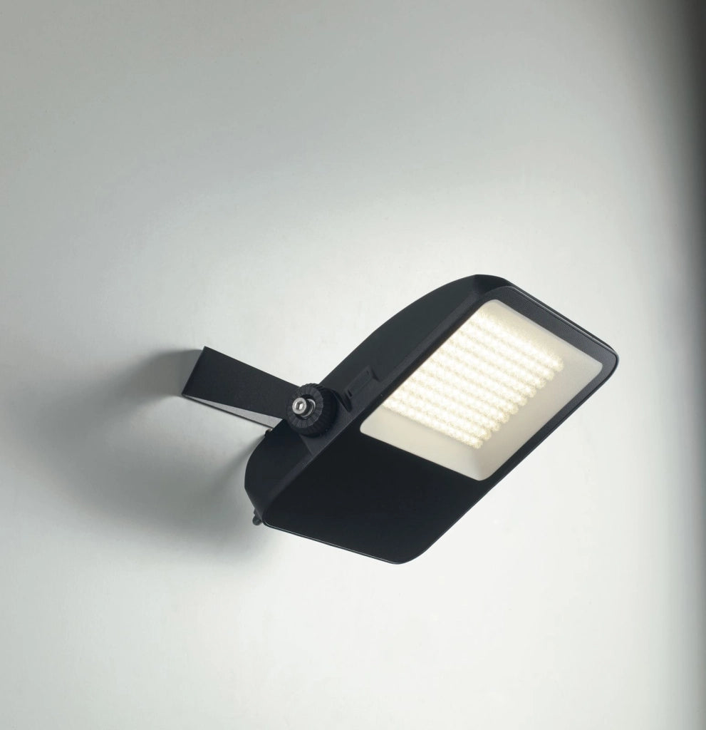 PROIETTORE LED TAURUS NERO 100W 13000LM 4000K IP65 27,2X6X31,5CM