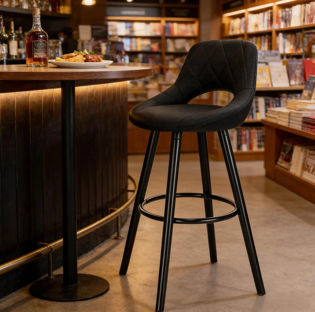 Sgabello bar con schienale, seduta ergonomica e base in legno massiccio