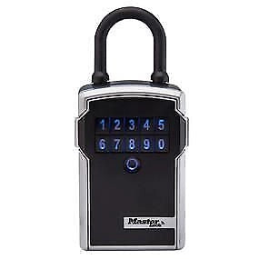 MASTER LOCK P63348 5440EURD Cassetta Portachiavi Intelligente con Apertura Bluetooth e Tastierino Numerico colore Nero