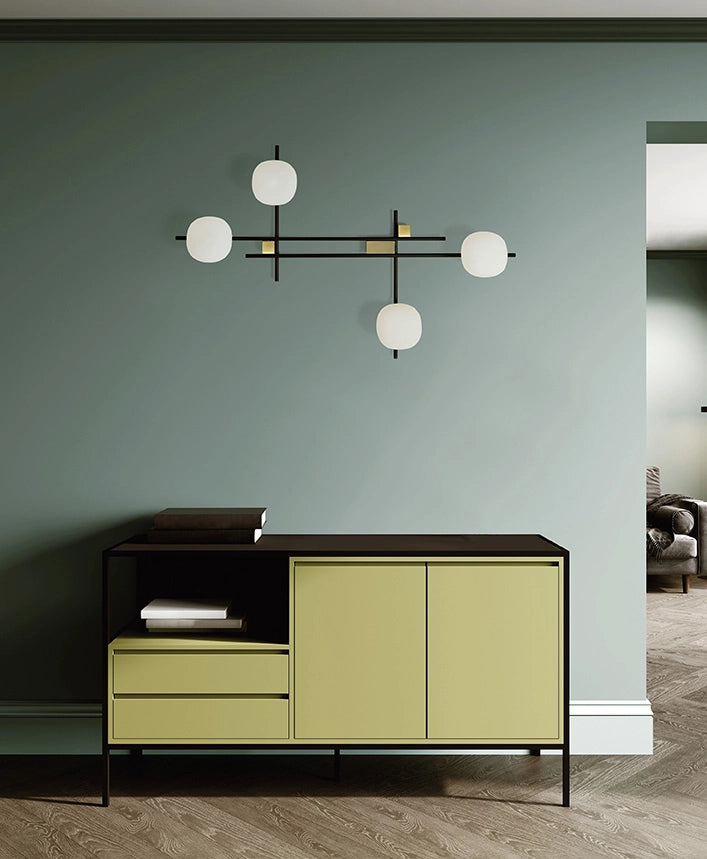 LINGOTTO APPLIQUE A PARETE 4 LUCI ARROTONDATA OPALINO STRUTTURA NERO PARTICOLARI ORO ATTACCO G9