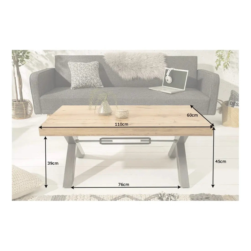 Tavolino basso CAVARA 110 cm in legno massiccio di rovere oliato con gambe metalliche nere a X – stile industriale