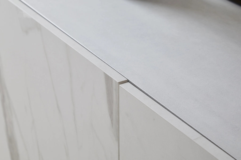 Buffet 3 ante VELBRUK bianco pietra/marmo calacatta