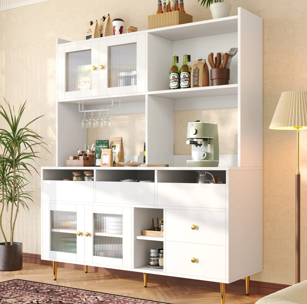Credenza 145x39x171 cm con porte in vetro; portabottiglie e ampio spazio contenitivo in MDF bianco