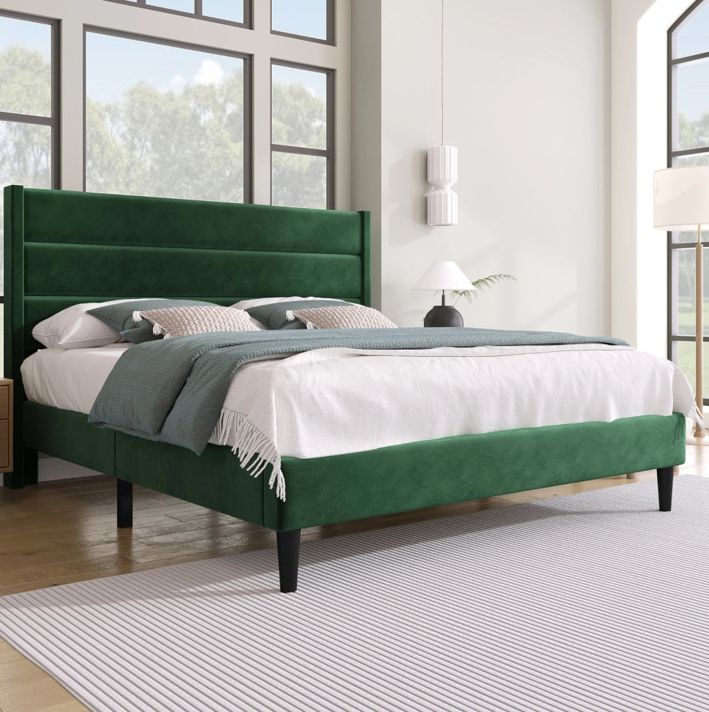 Letto imbottito 140x200 cm con rete a doghe e testiera; velluto verde scuro