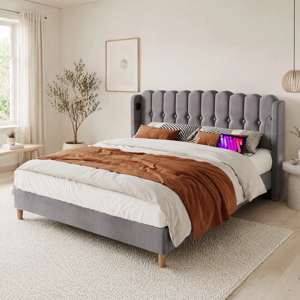 Letto matrimoniale imbottito 180x200 cm con ricarica USB e Tipo C, struttura in lino grigio, rete a doghe