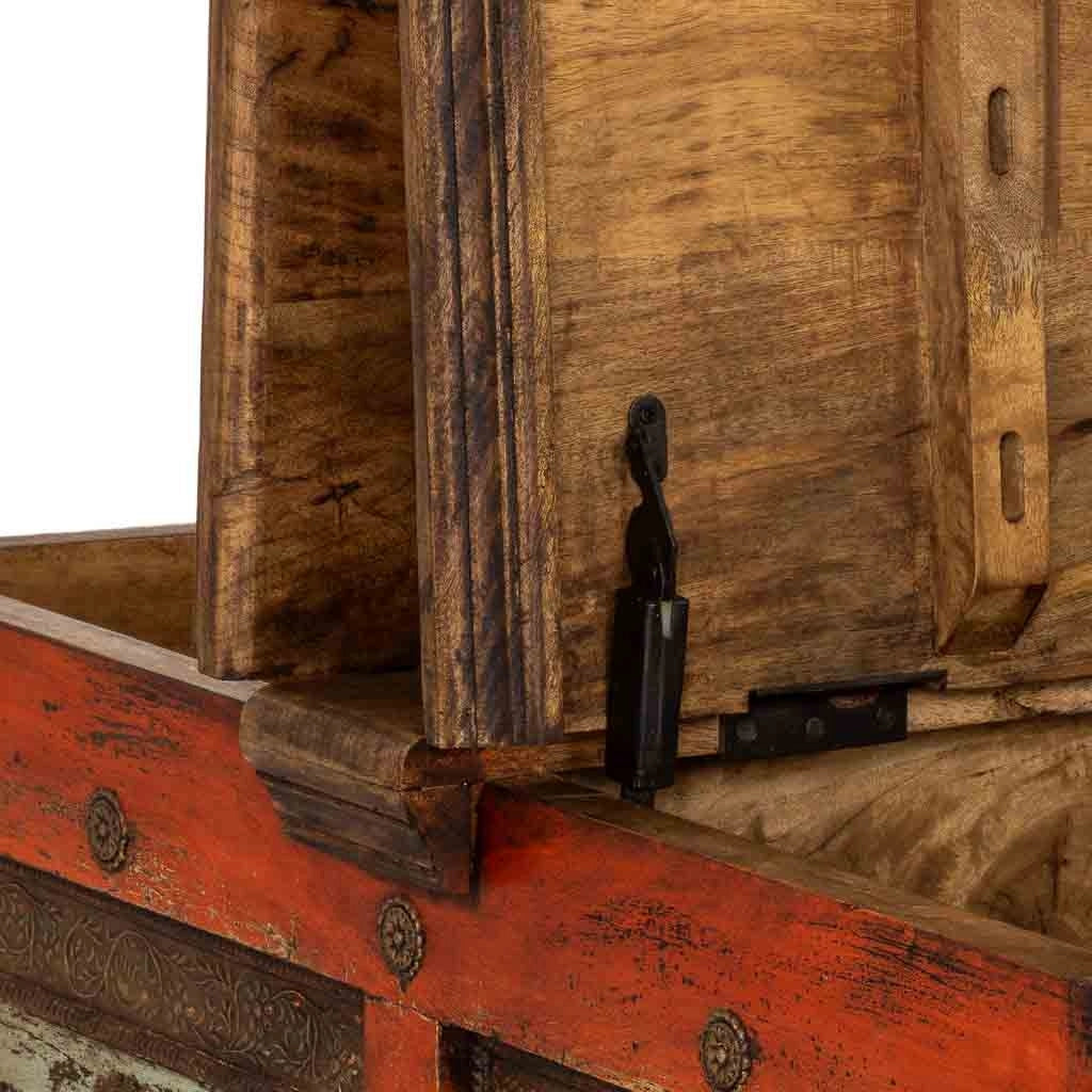 Tavolino artigianale in legno rosso 100x100x47h cm
