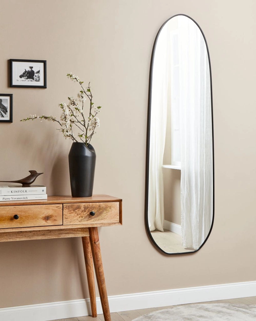 Specchio da parete cornice metallica nera 46 x 160 cm alluminio forma irregolare con ganci stile moderno decorazione da parete
