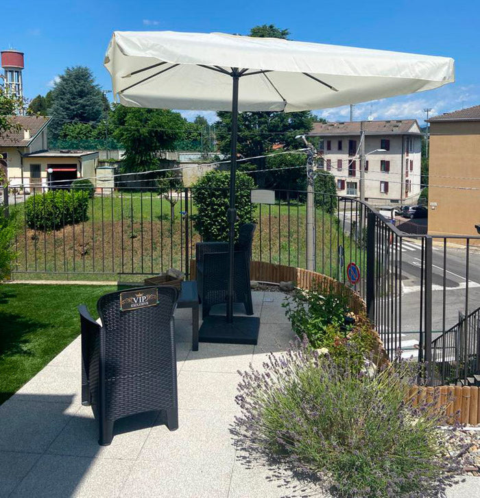 Ombrellone Rettangolare da Giardino 2x3 m Palo Ø48 mm Struttura in Acciaio Esterno Écru