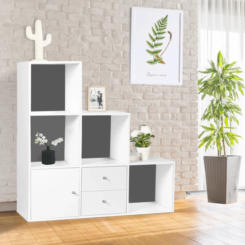 IDMarket - Libreria mobili a forma di scala a 3 livelli in legno bianco con sfondo grigio con anta e cassetti LIAM