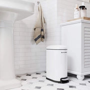 Emettitore di rifiuti, contenitore per cosmetici in acciaio, 10 litri, contenitore con pedana bassa con contenitore interno, per la stanza da bagno, chiusura morbida, elettrodomestico per la nicchia, bianco LTB10WT