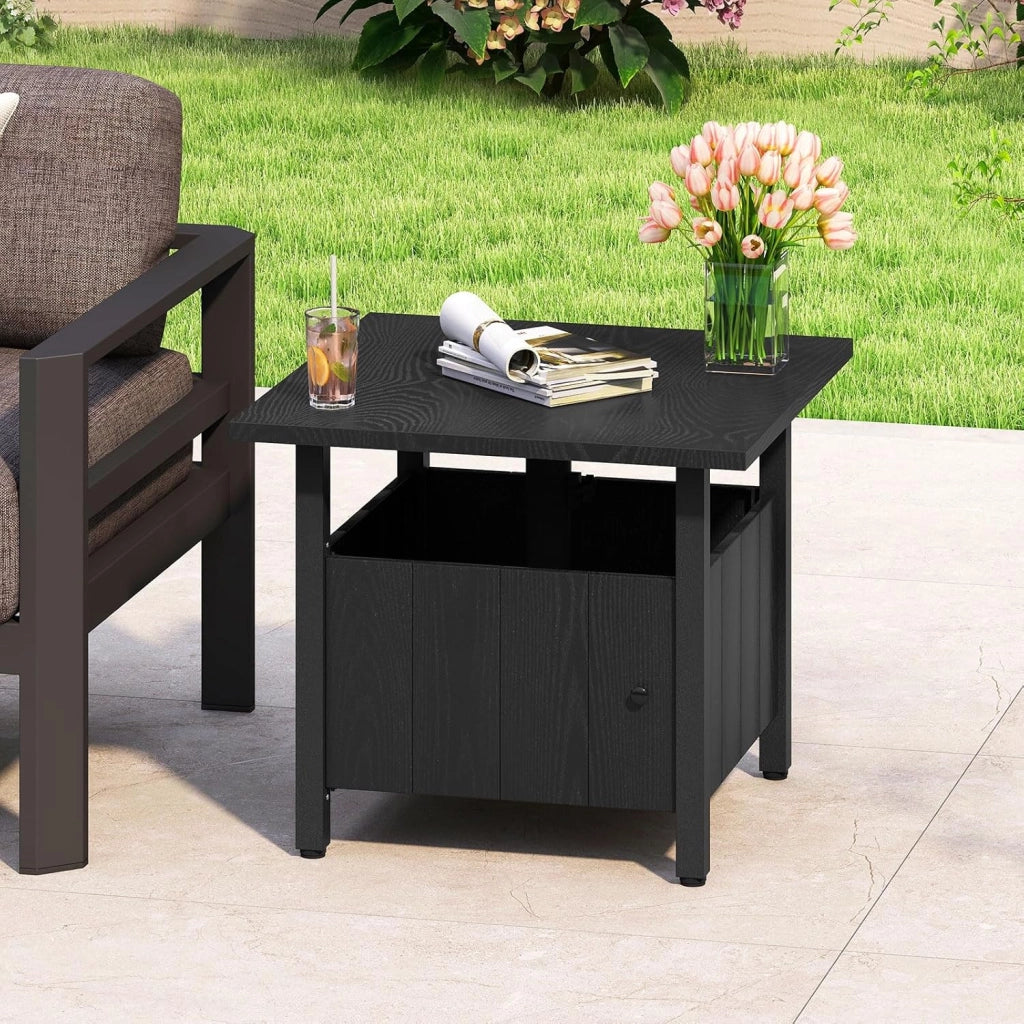 Tavolo da giardino con foro per ombrellone da 4,8 cm, tavolino quadrato con 2 sacchi di sabbia, piedini regolabili e deposito per terrazza, giardino, nero