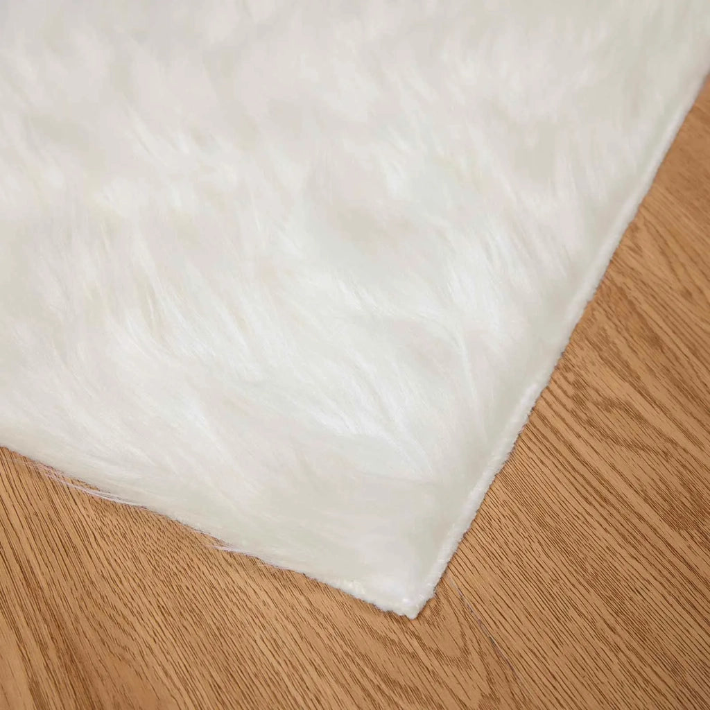 Tappeto in finta TAFALLA Bianco 80 x 200 cm Poliestere 42021457