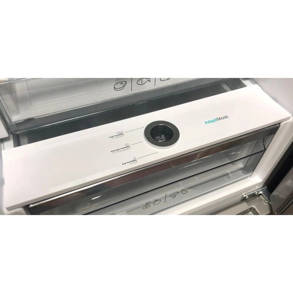 Frigorifero NO FROST Sharp SJNBA31IEBGD 331lt con estetica glass nero classe D