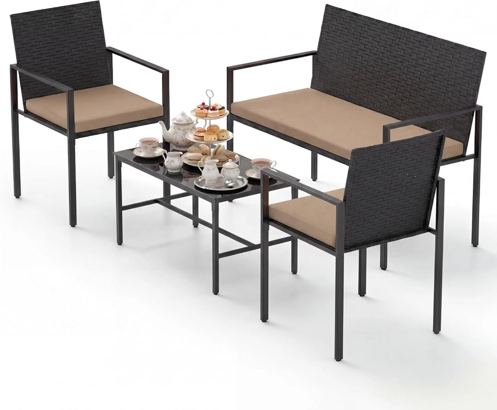 Set Salotto da Giardino in Rattan 4 Pezzi, Set Mobili da Eterno con 2 Poltrone, Divano a 2 Posti, Tavolino con Piano in Vetro Temperato e Comodi Cuscini per Cortile, Bordo Piscina (Marrone)