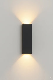 Applique LED da Esterno Biemissione 8W 734lm IP65 Nera o Bianca con CCT Switch 3000K 4000K 6000K – Fascio 295° Color: Nero