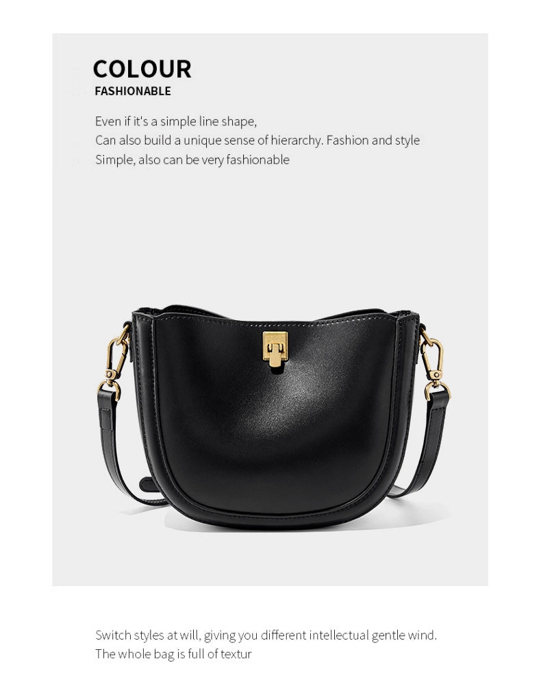Borsa a mano/a tracolla da donna in pelle di vacchetta Togo, colore nero.