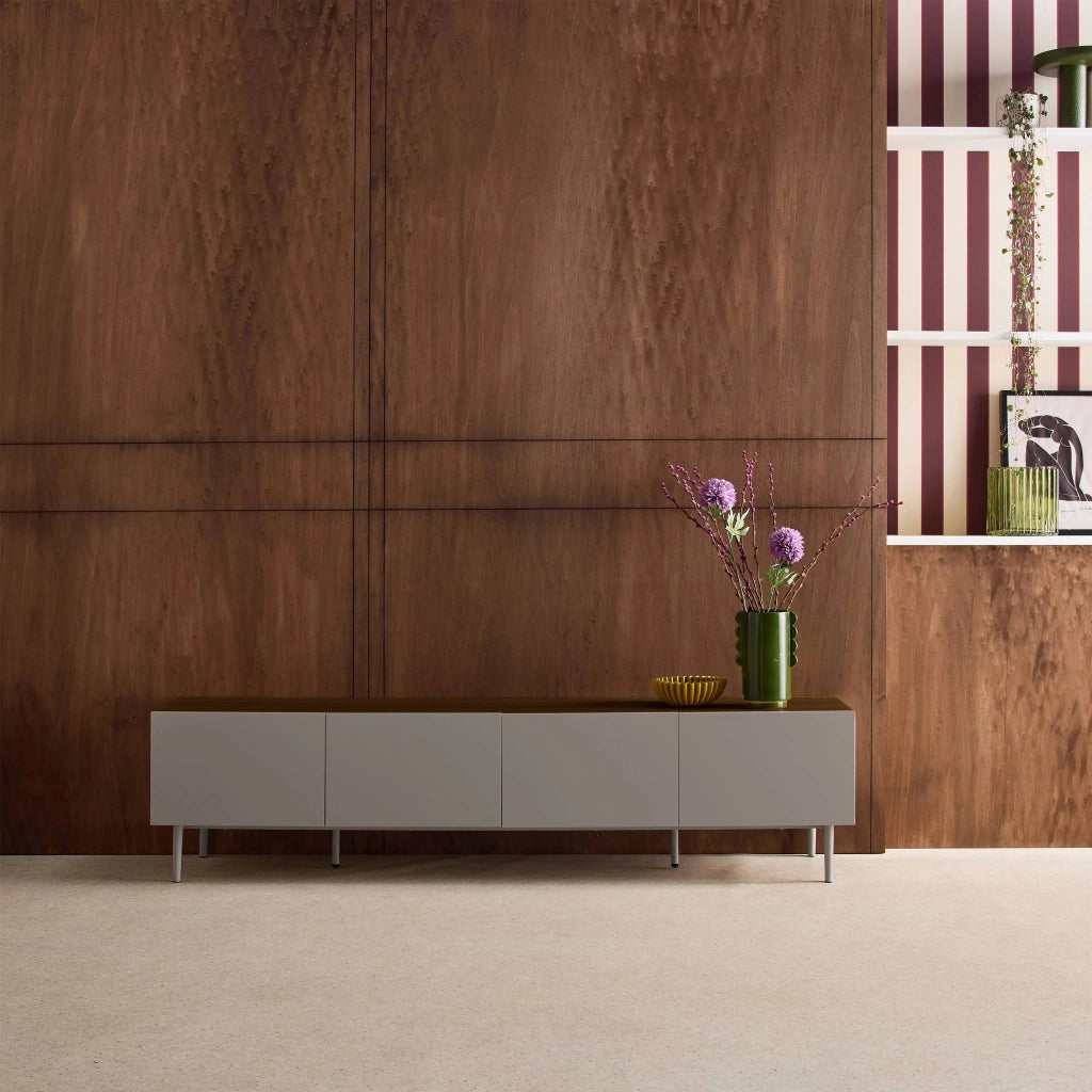 Mobile tv in metallo e decorazione in legno 4 ante, 180cm, grigio