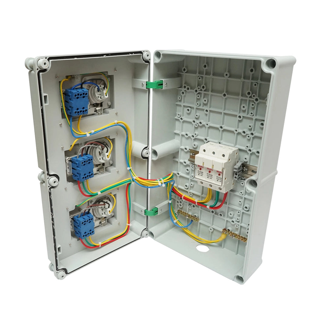 Pannello gruppo prese per organizzazione cantiere 2x415V/16A, 1x250V/16A, 520x300x160mm IP44/IP67 SUNTREE