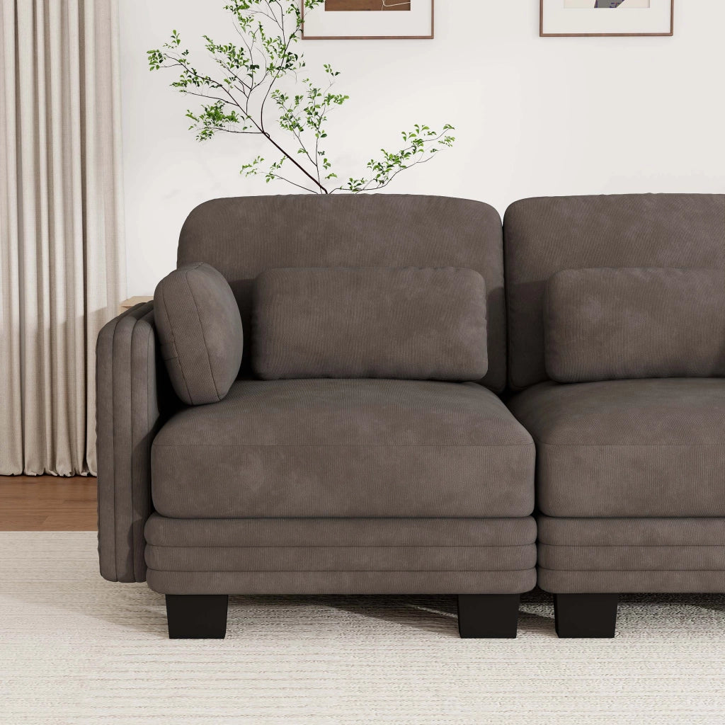 Divano lineare modulare 3 posti 253x88x88cm con cuscini lombari e per braccioli; seduta confortevole e sostenuta; chenille marrone