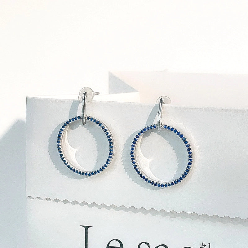 Orecchini in argento sterling S925 con borchie in zirconi blu e cerchi rotondi
