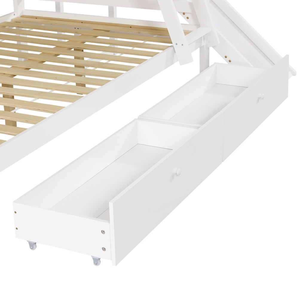 Letto a castello 90x200 cm e 120x200 cm con finestra; scivolo e scala in legno e MDF bianco