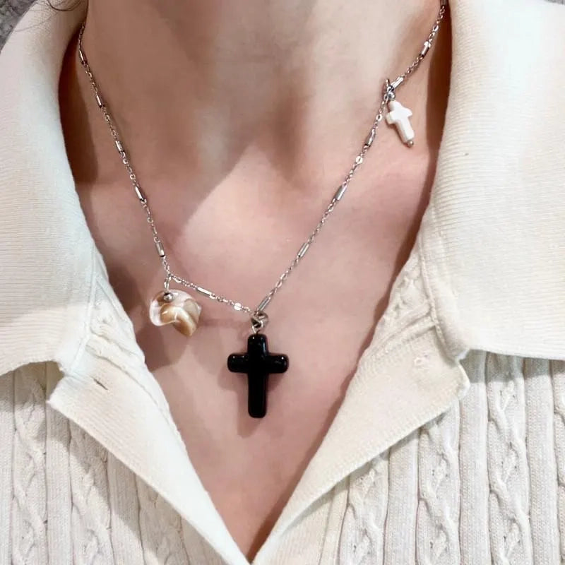 Collana vintage multistrato con ciondolo a croce nera e perline di cristallo, regalo di Natale o compleanno.
