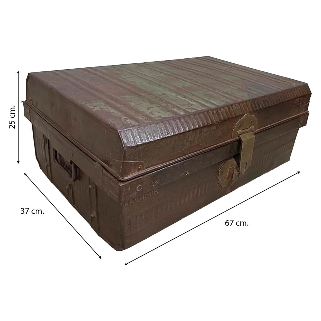Valigia artigianale in metallo, 67x37x25h cm
