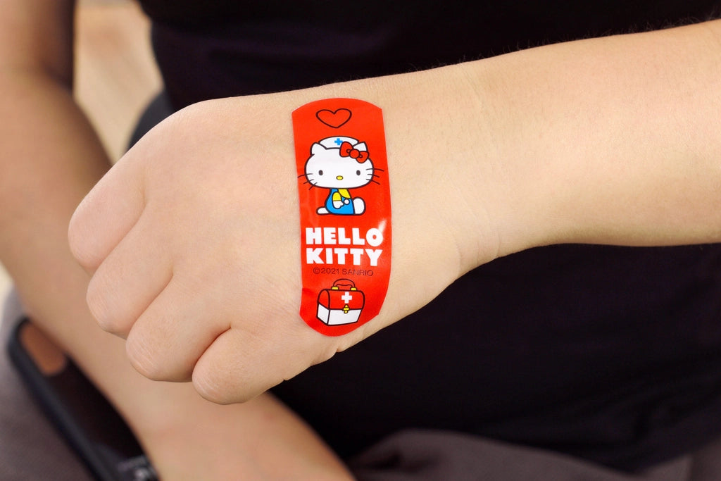 Set 12 Box Hello Kitty per Bambini con 24 Cerotti Ciascuno 2 Misure in Metallo