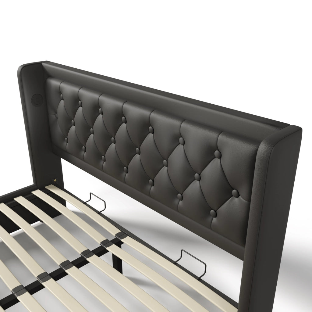 Letto matrimoniale 160x200 cm in PU nero con contenitore; testiera imbottita; LED e USB-C