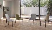 Sedia Ambra in tessuto easy-clean grigio chiaro con struttura in metallo - Stones