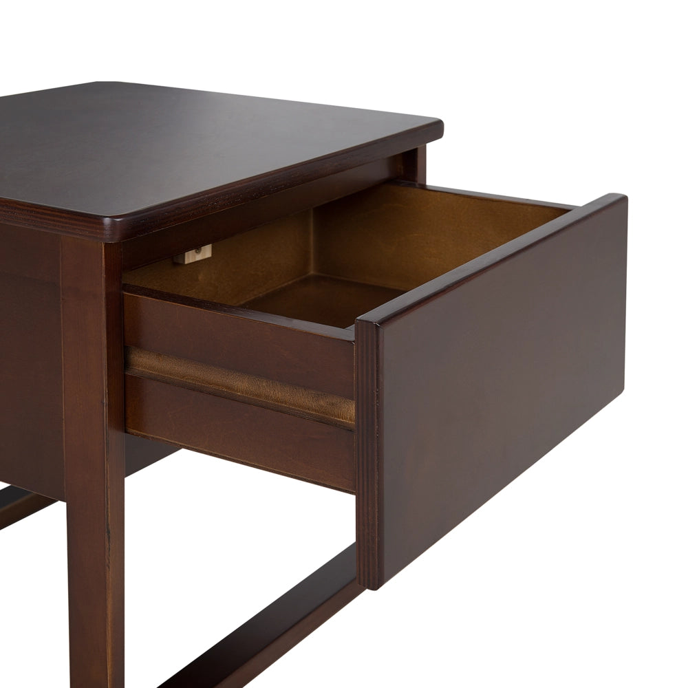Comodino in Legno di Pino Marrone Scuro 50 x 41 cm con Cassetti e Finitura Oliata stile Contemporaneo