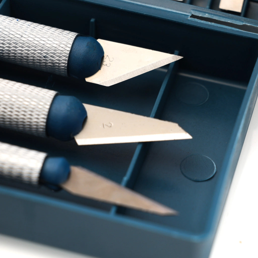 Set di Scalpelli Rosfix con 3 Manici e 13 Lame – Precisione e Versatilità | Dimensioni Manico: 10,4/9,3/9 cm