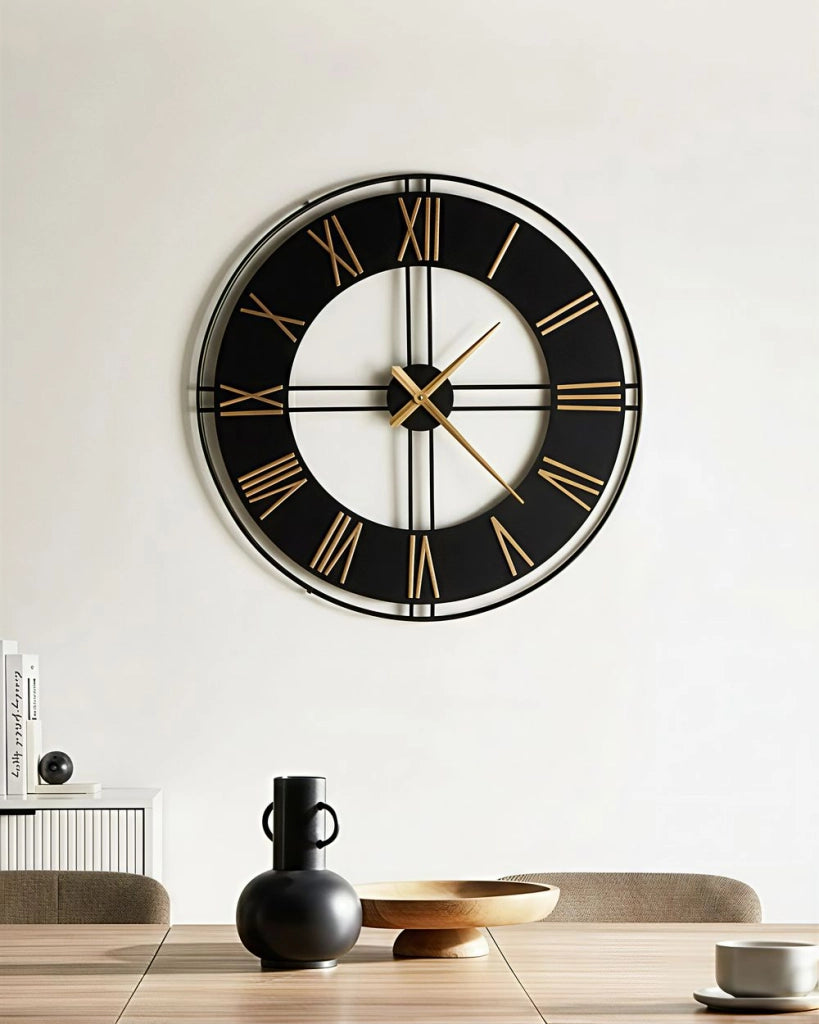 Orologio da parete in metallo nero da appendere in stile Industrial Scandi