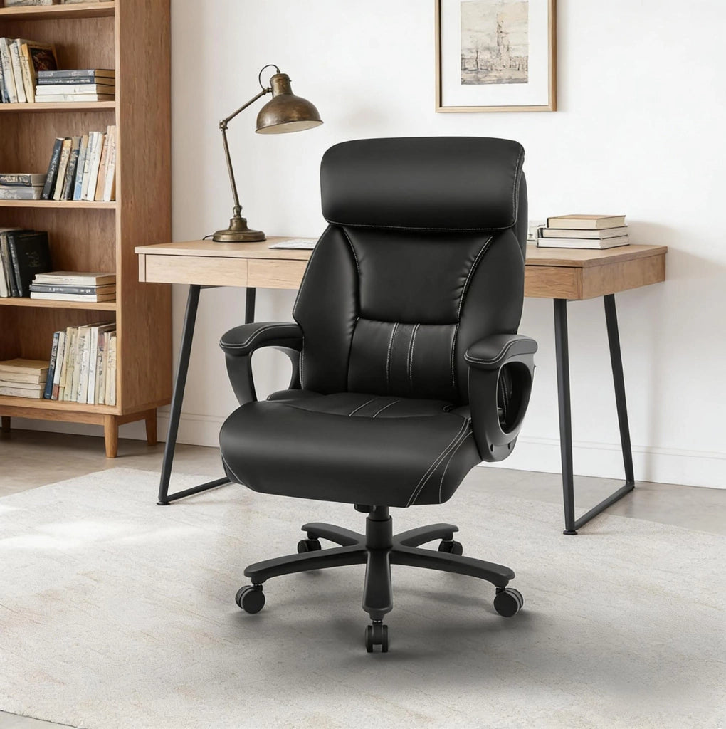 Sedia da ufficio ergonomica nera con poggiatesta regolabile e base in metallo