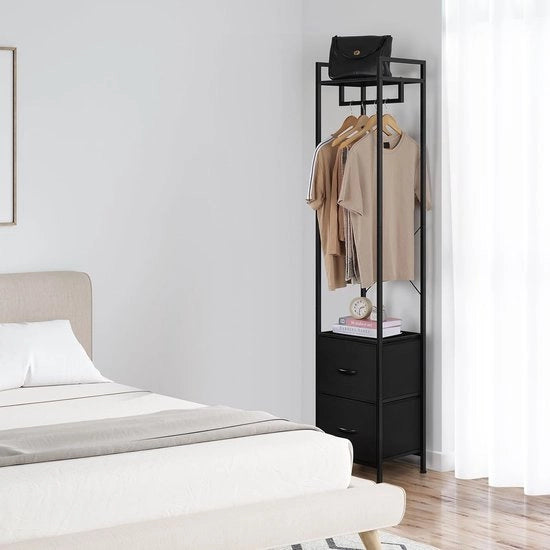 Asseggia per abiti - stile minimalista e autonomo - nero